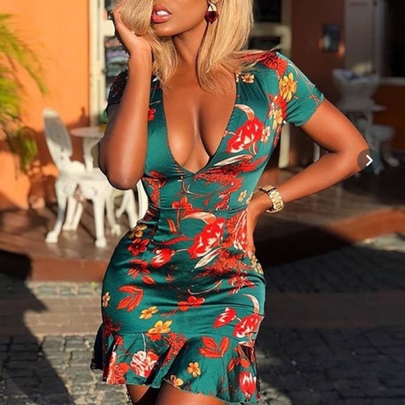 Sexy Deep V-Neck Floral Backless Bodycon Dress - Picture 3 of 8